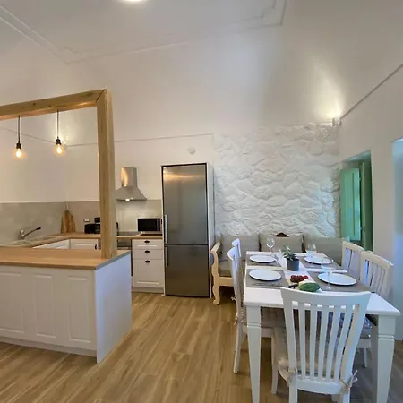 Sohora * Éxo Goniá